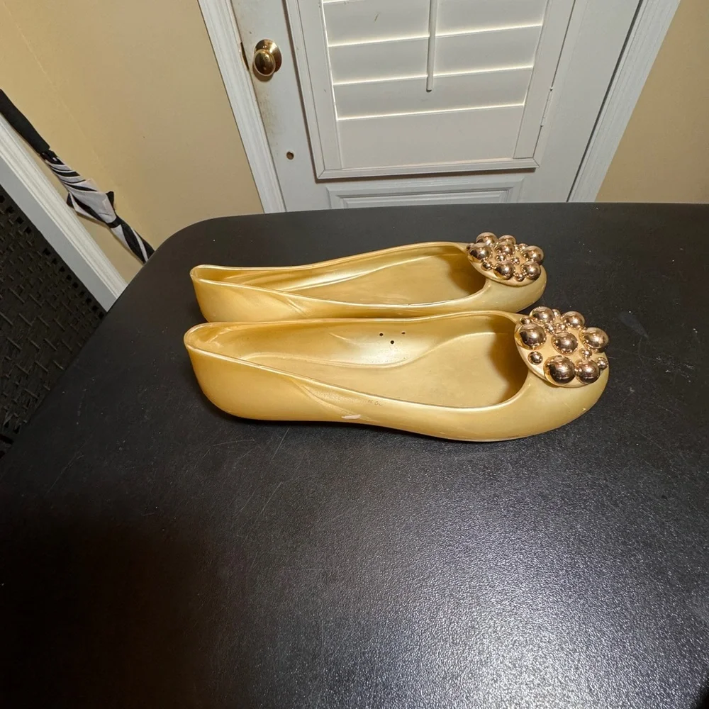 Stuart Whitman size 6 ballet flats rain shoes